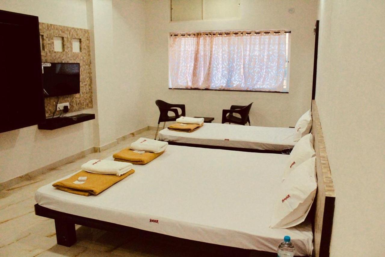 Hotel Mangalam Kurandvad Exterior photo
